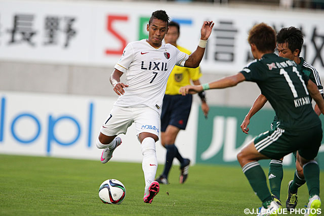 【明治安田Ｊ１ ２ｎｄ 第3節 松本vs鹿島】得意のドリブルを見せるカイオ（鹿島）（7/9）