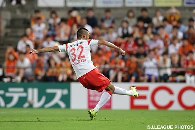 【明治安田Ｊ１ ２ｎｄ 第3節 清水vs名古屋】落ち着いて同点PKを決めた川又（名古屋）（9/11）