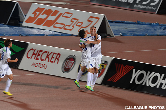 【明治安田Ｊ１ ２ｎｄ 第3節 湘南vs甲府】55分に加入後初ゴールを決めたバレー（甲府）（4／６）