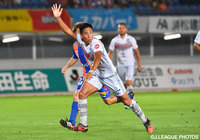 【明治安田Ｊ２ 第25節 長崎vs群馬】79分にピッチへ送り込まれたオリベイラ（群馬）（3/4）