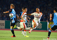 【明治安田Ｊ１ ２ｎｄ 第4節 川崎Ｆvs清水】5本のシュートを放ち、古巣ゴールに迫った鄭　大世（清水）（10/13）