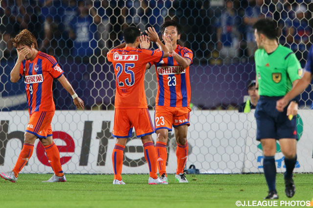 【明治安田Ｊ１ ２ｎｄ 第4節 山形vs新潟】リードを2点に広げた山本　康裕（新潟 #23）（2/6）