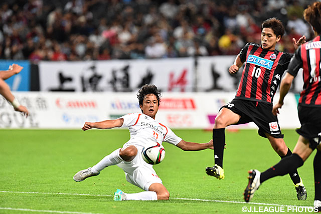 【明治安田Ｊ２ 第26節 札幌vs愛媛】64分から加入後初出場した小島　秀仁（愛媛）（3/4）