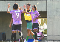 【明治安田Ｊ３ 第22節 藤枝vsJ-22】貴重な追加点を決めた越智　亮介（藤枝）（1/2）