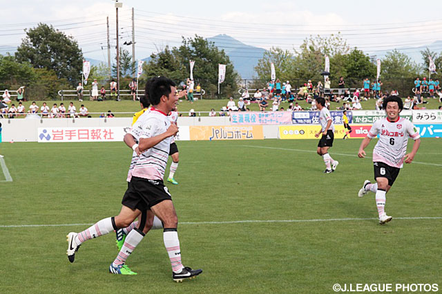 【明治安田Ｊ３ 第22節 盛岡vsYS横浜】後半アディショナルタイムに松田　賢太の得点で同点に追いついた盛岡（2/2）