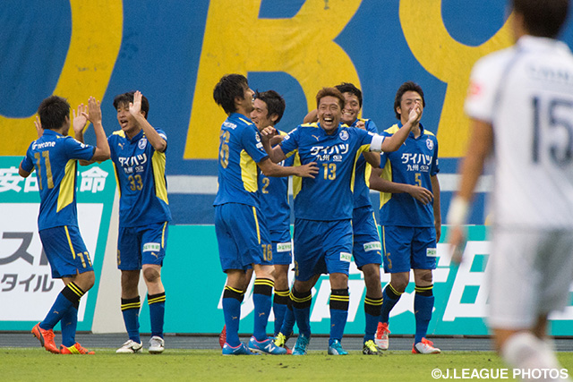 【明治安田Ｊ２ 第26節 大分vs群馬】後半開始早々に先制ゴールを決めた高松　大樹（大分）（2/4）