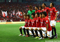 【明治安田Ｊ１ ２ｎｄ 第5節 浦和vs甲府】記念撮影を行う浦和のスターティングイレブン（7/16）