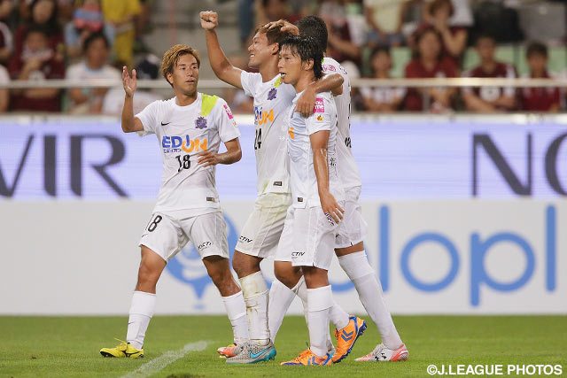 【明治安田Ｊ１ ２ｎｄ 第5節 神戸vs広島】自ら得たPKを冷静に決めた野津田　岳人（広島）（4/6）