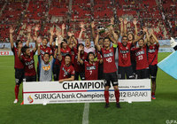 【スルガ銀行チャンピオンシップ2012 鹿島vsウニベルシダ･デ･チリ】喜びを爆発させる鹿島の選手たち。日本勢が3連覇を達成した（8/9）