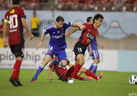 【スルガ銀行チャンピオンシップ2012 鹿島vsウニベルシダ･デ･チリ】2点のリードを奪った鹿島だったがその後はウニベルシダ・デ・チリの猛攻に晒された（4/9）