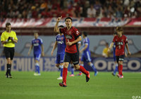 【スルガ銀行チャンピオンシップ2012 鹿島vsウニベルシダ･デ･チリ】18分にヘディングで先制ゴールを奪った岩政（3/9）