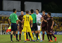 【スルガ銀行チャンピオンシップ2014 柏vsラヌス】試合は徐々に両チームの選手たちがヒートアップする展開に（5/9）