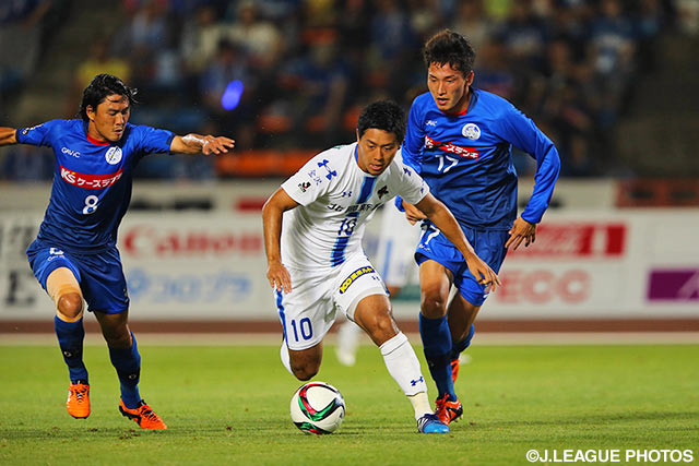 【明治安田Ｊ２ 第27節 水戸vs金沢】ドリブル突破を図る佐藤　和弘（金沢）（3/4）