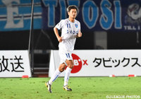 【明治安田Ｊ２ 第27節 長崎vs横浜FC】82分にピッチへ送り出された三浦　知良（横浜FC）（4/4）