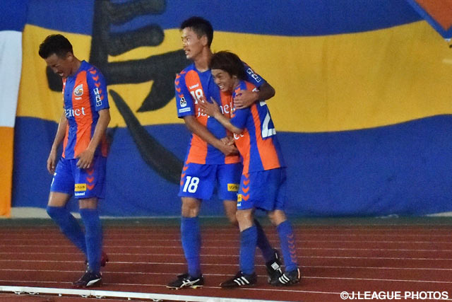 【明治安田Ｊ２ 第27節 長崎vs横浜FC】交代出場で追加点を奪う活躍を見せた佐藤　洸一（長崎 #18）（3/4）