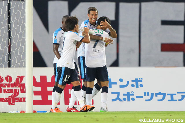 【明治安田Ｊ２ 第27節 岡山vs磐田】クロスに飛び込み同点弾を決めたジェイ（磐田）（3/4）