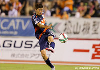 【明治安田Ｊ２ 第27節 愛媛vsＣ大阪】今季加入後初ゴールとなる同点弾を決めた内田　健太（愛媛）（3/4）