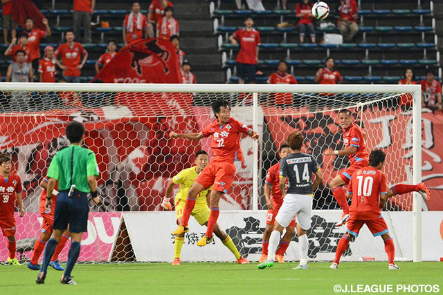 【明治安田Ｊ２ 第27節 熊本vs栃木】先制点を決め、攻守に活躍したクォン　ハンジン（熊本 #32）（2/4）