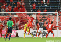 【明治安田Ｊ２ 第27節 熊本vs栃木】先制点を決め、攻守に活躍したクォン　ハンジン（熊本 #32）（2/4）