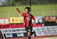 【明治安田Ｊ３ 第24節 福島vs鳥取】後半アディショナルタイムに決勝点を挙げた戸川（福島）（3/3）