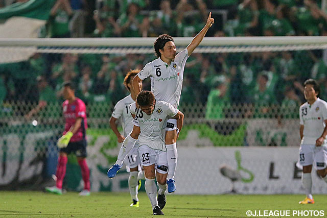 【明治安田Ｊ２ 第28節 横浜FCvs東京Ｖ】安在　和樹の2得点でリードを広げた東京Ｖ（2/3）