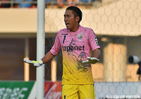 【明治安田Ｊ２ 第28節 長崎vs札幌】ビックセーブを連発した大久保　択生（長崎）（2/3）