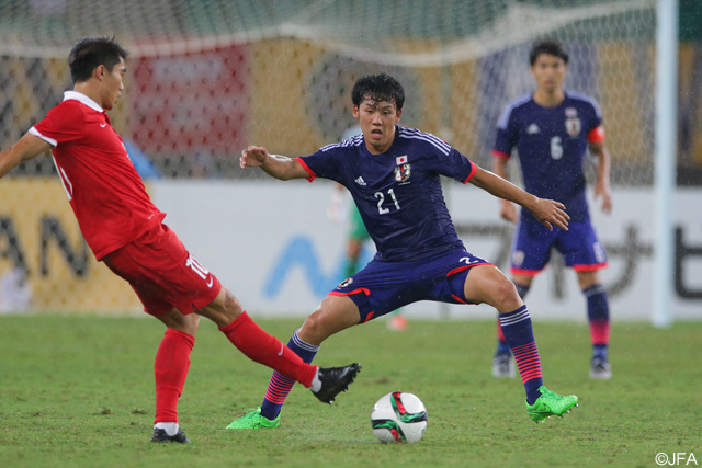 【EAFF東アジアカップ2015 日本vs中国】3試合連続で先発起用の遠藤（湘南）。体を張って相手のチャンスを潰す。(7/10)