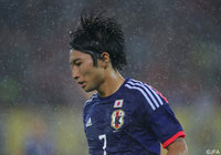 【EAFF東アジアカップ2015 日本vs中国】選手たちの視界をさえぎるように、スタジアムには激しい雨が降りしきる(6/10)