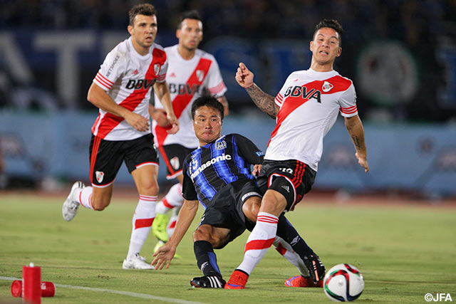【スルガ銀行チャンピオンシップ2015 Ｇ大阪vsリバープレート】鋭いロングパスでビッグチャンスを演出した今野　泰幸（Ｇ大阪）（4/10）