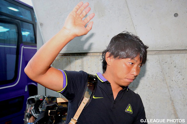 【明治安田Ｊ１ ２ｎｄ 第6節 広島vs鹿島】スタジアム入りする佐藤　寿人（広島）（4/18）