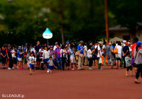 【明治安田Ｊ１ ２ｎｄ 第6節 甲府vsFC東京】入場待ちをする甲府のファン・サポーター（1/6）