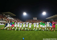 【明治安田Ｊ１ ２ｎｄ 第6節 清水vs湘南】ファン・サポーターと共に勝利のダンスを踊る湘南の選手たち（15/15）