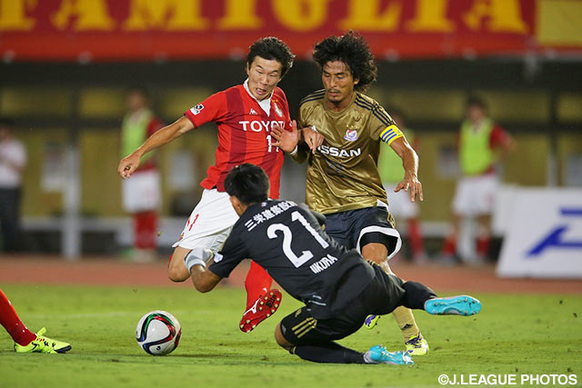 【明治安田Ｊ１ ２ｎｄ 第6節 名古屋vs横浜FM】永井　謙佑（名古屋）の突破を止めた横浜FM守備陣（4/6）