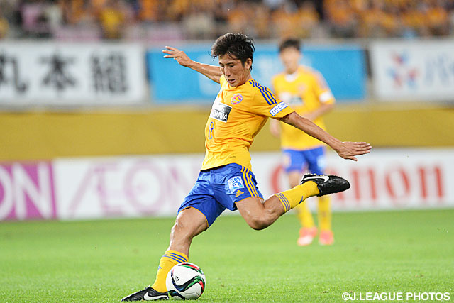 【明治安田Ｊ１ ２ｎｄ 第6節 仙台vs松本】同点弾の起点となった野沢　拓也（6/8）