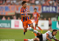 【明治安田Ｊ１ ２ｎｄ 第6節 新潟vs浦和】先制点のきっかけとなるシュートを放った山本　康裕（新潟）（2/6）