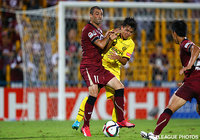 【明治安田Ｊ１ ２ｎｄ 第6節 柏vs神戸】古巣から厳しいマークを受けるレアンドロ（神戸）（4/6）