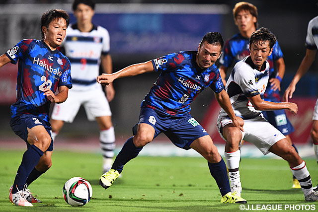 【明治安田Ｊ１ ２ｎｄ 第6節 甲府vsFC東京】決定的なシュートを放った阿部　拓馬（甲府）（2/6）