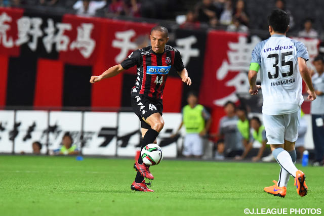 【明治安田Ｊ２ 第29節 札幌vs岡山】第22節以来となる交代出場を果たした小野　伸二（札幌）（3/4）