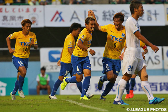 【明治安田Ｊ２ 第29節 栃木vs横浜FC】今季初得点となる先制点を挙げた荒堀　謙次（栃木）（2/4）