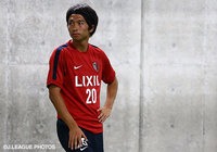 【明治安田Ｊ１ ２ｎｄ 第7節 鹿島vs仙台】ピッチへ向かう前に集中力を高める柴崎　岳（鹿島）（7/21）