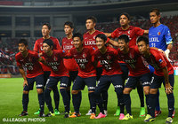 【明治安田Ｊ１ ２ｎｄ 第7節 鹿島vs仙台】記念撮影を行う鹿島のスターティングイレブン（10/21）