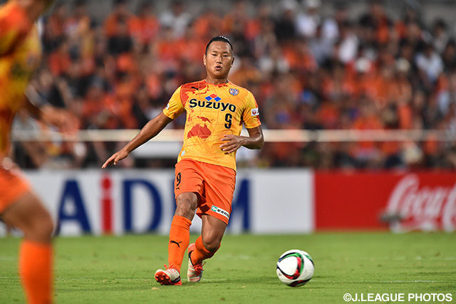 【明治安田Ｊ１ ２ｎｄ 第7節 清水vs新潟】3本のシュートを放ち新潟ゴールに迫った鄭　大世（清水）（4/6）