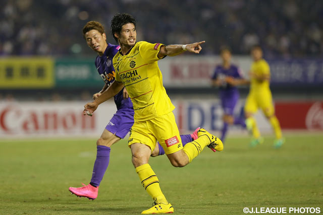 【明治安田Ｊ１ ２ｎｄ 第7節 広島vs柏】最後まで広島攻撃陣を無失点に抑えた鈴木　大輔（柏）（17/19）