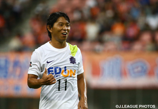 【明治安田Ｊ１ ２ｎｄ 第8節 新潟vs広島】大記録達成となるゴールをねらう佐藤　寿人（広島）（8/13）