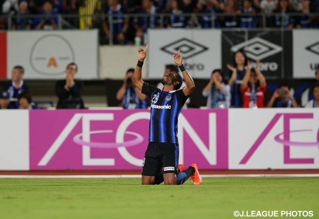 【明治安田Ｊ１ ２ｎｄ 第8節 Ｇ大阪vs清水】先制点を決め喜びを表すパトリック（Ｇ大阪）（8/13）