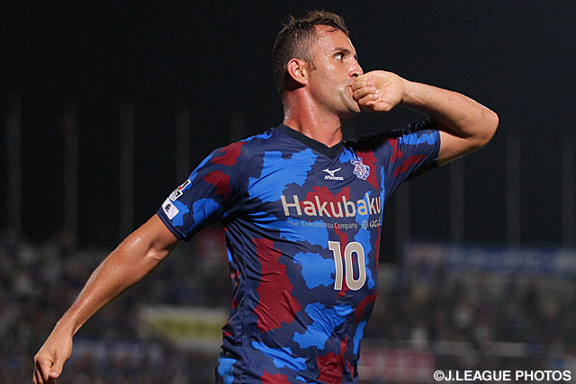 【明治安田Ｊ１ ２ｎｄ 第8節 甲府vs神戸】接戦を制す決勝ゴールを決めたバレー（甲府）（5/6）