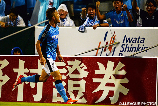 【明治安田Ｊ２ 第30節 磐田vs徳島】試合を決める3点目を決めた太田　吉彰（磐田）（4/4）