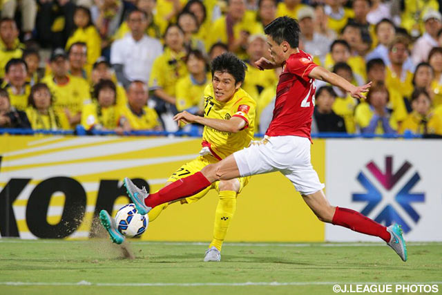 【ＡＣＬ２０１５ 準々決勝 第1戦 柏vs広州恒大】右サイドからクロスを供給したキム　チャンス（柏）（7/15）