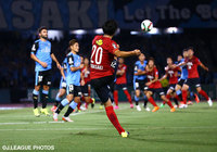 【明治安田Ｊ１ ２ｎｄ 第9節 川崎Ｆvs鹿島】フリーキックを蹴る、柴崎　岳（鹿島）（15/22）