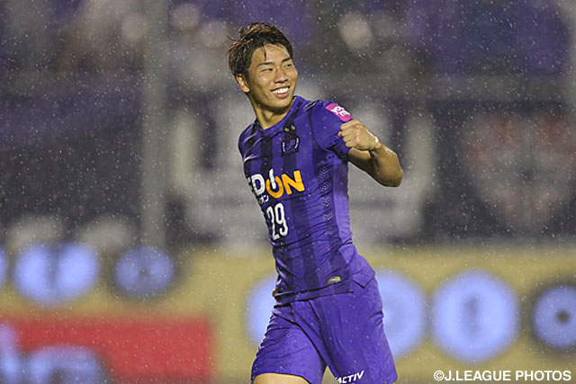 【明治安田Ｊ１ ２ｎｄ 第9節 広島vs名古屋】PKで今季リーグ戦5点目を決めた浅野　拓磨（広島）（3/6）